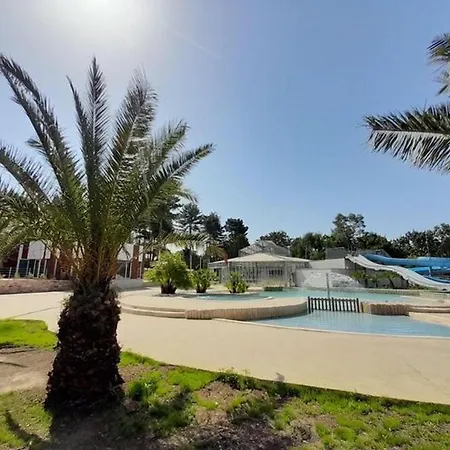 Camping Le Bois De Bayadene *